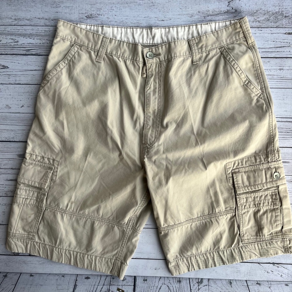 Levis Mens Tan Khaki Cotton Cargo Shorts Size 42 Hiking Gorpcore Outdoor Work